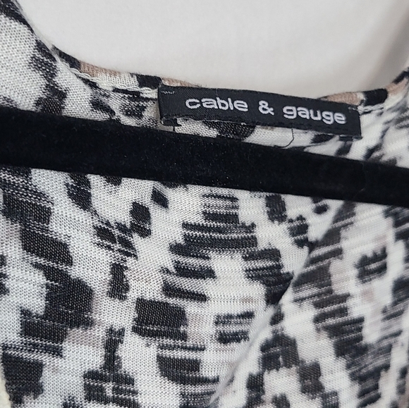 Crochet Accent Cape Style Top *Sz M* - Picture 5 of 7